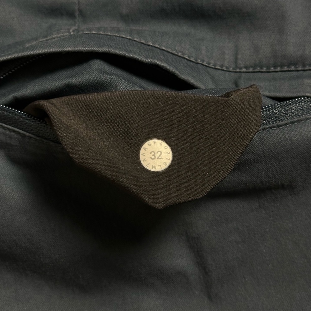 Lululemon Shorts - Picture 6 of 7